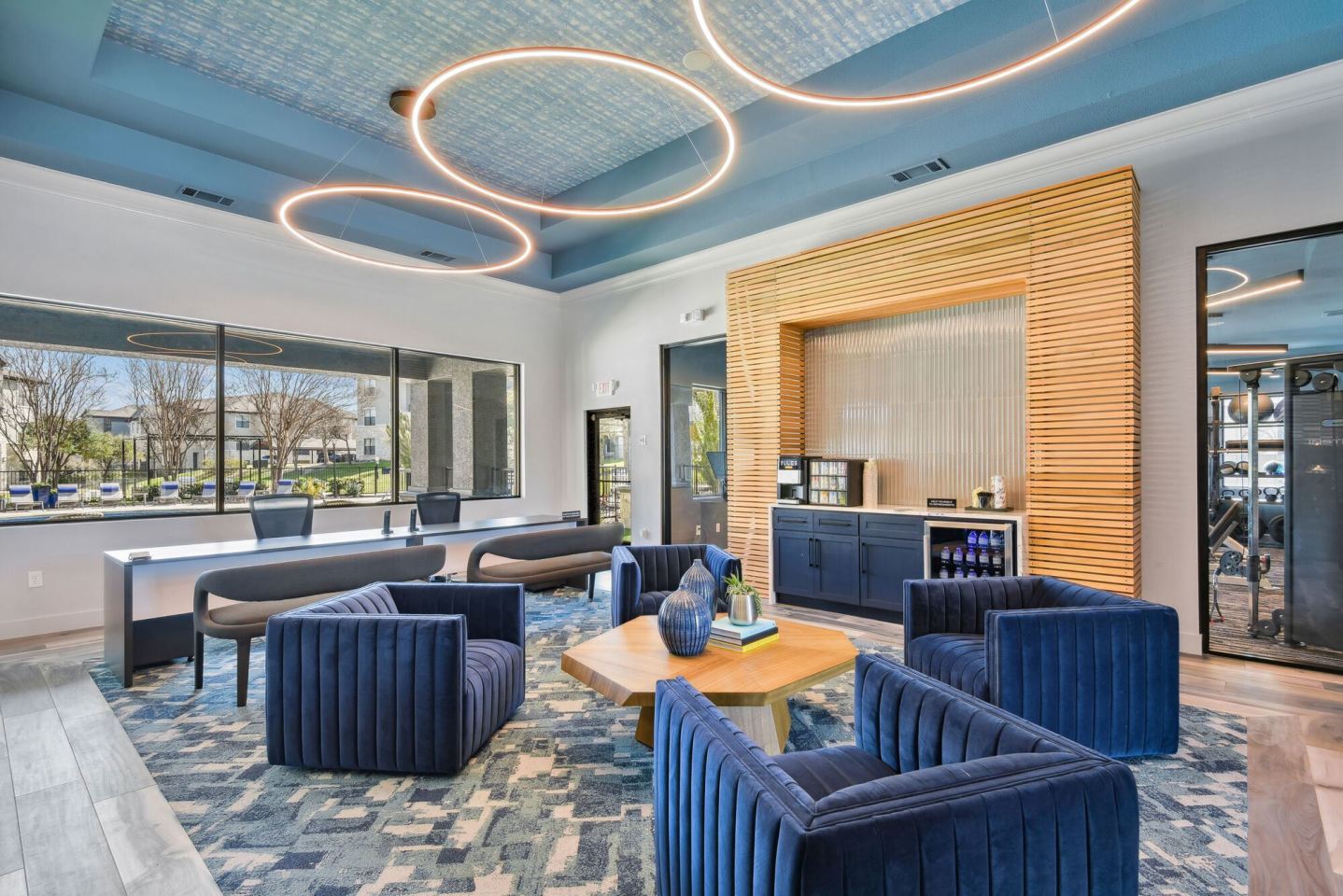 Collier Luxury Living Image 8