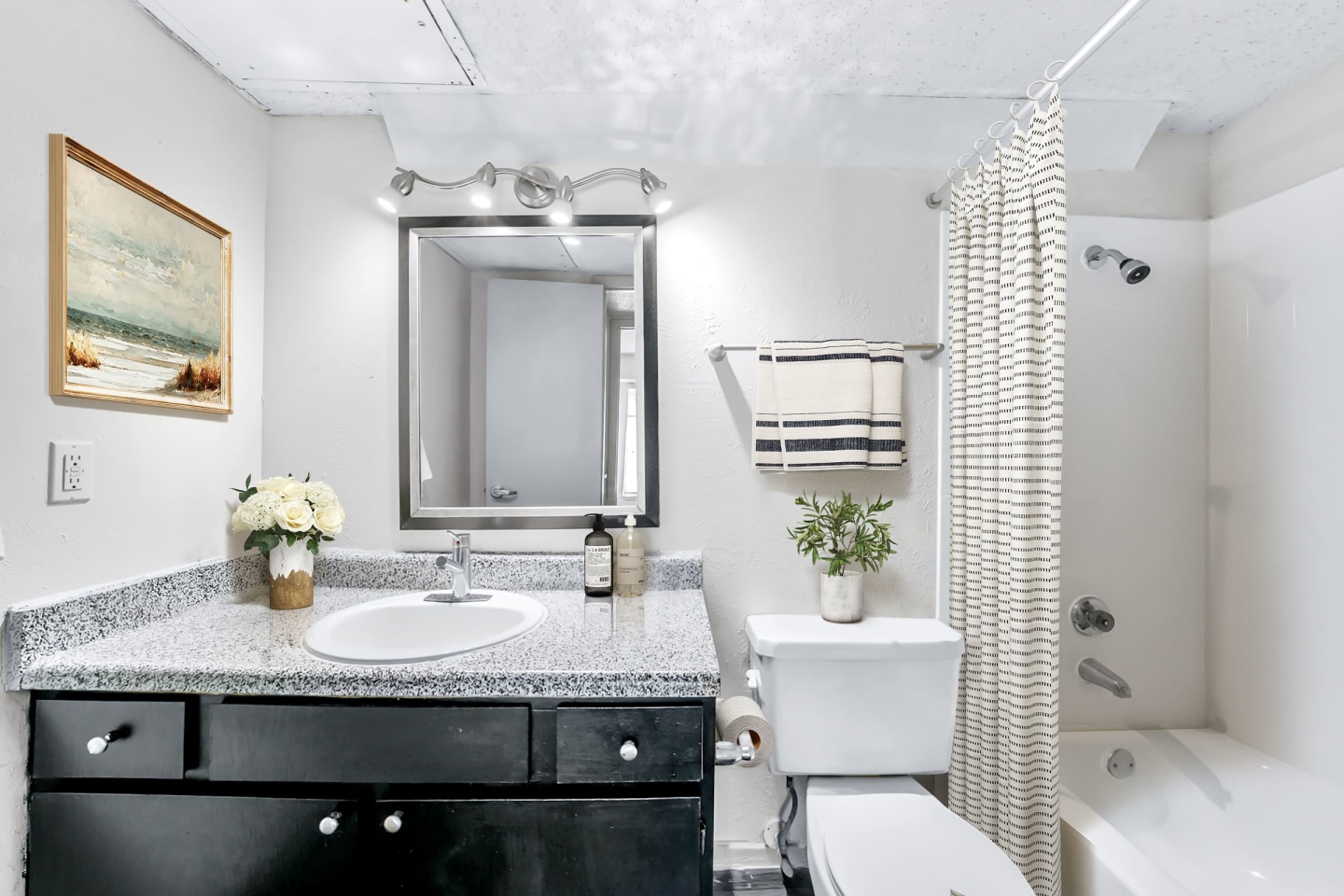 Vesper Living Image 25