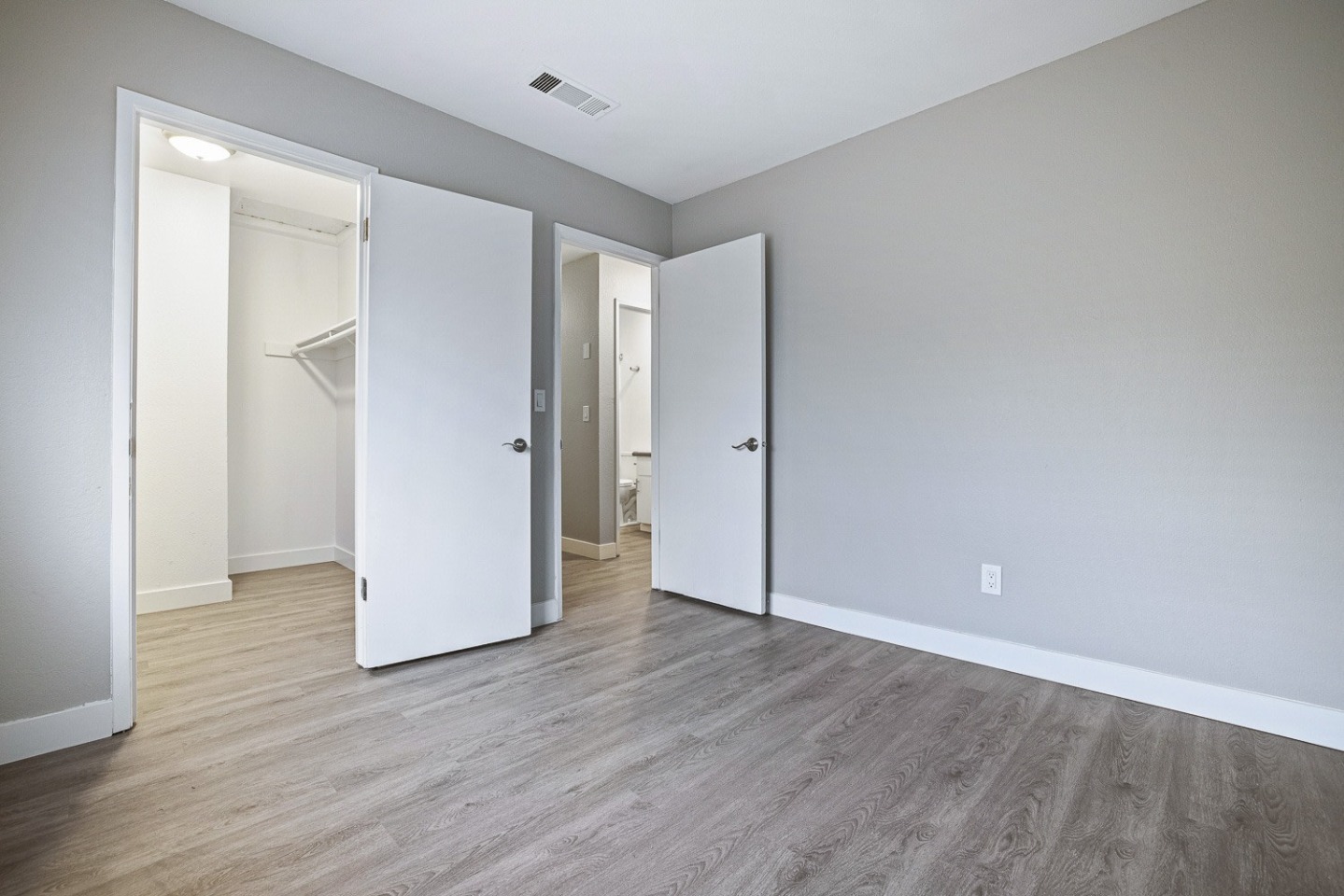 Oak Park Townhomes Image 10