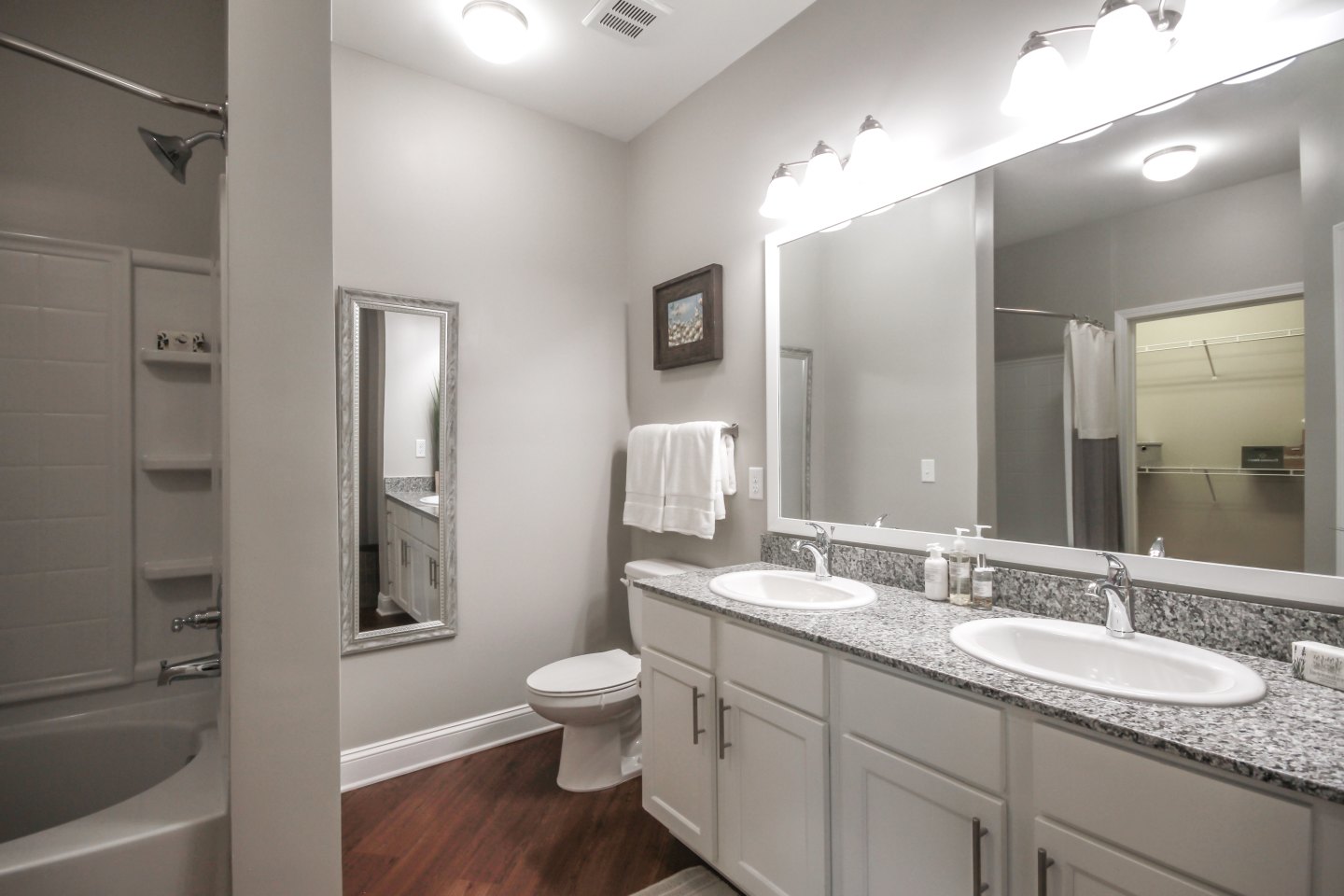 Sweetwater Waterfront Apartment Homes Image 34