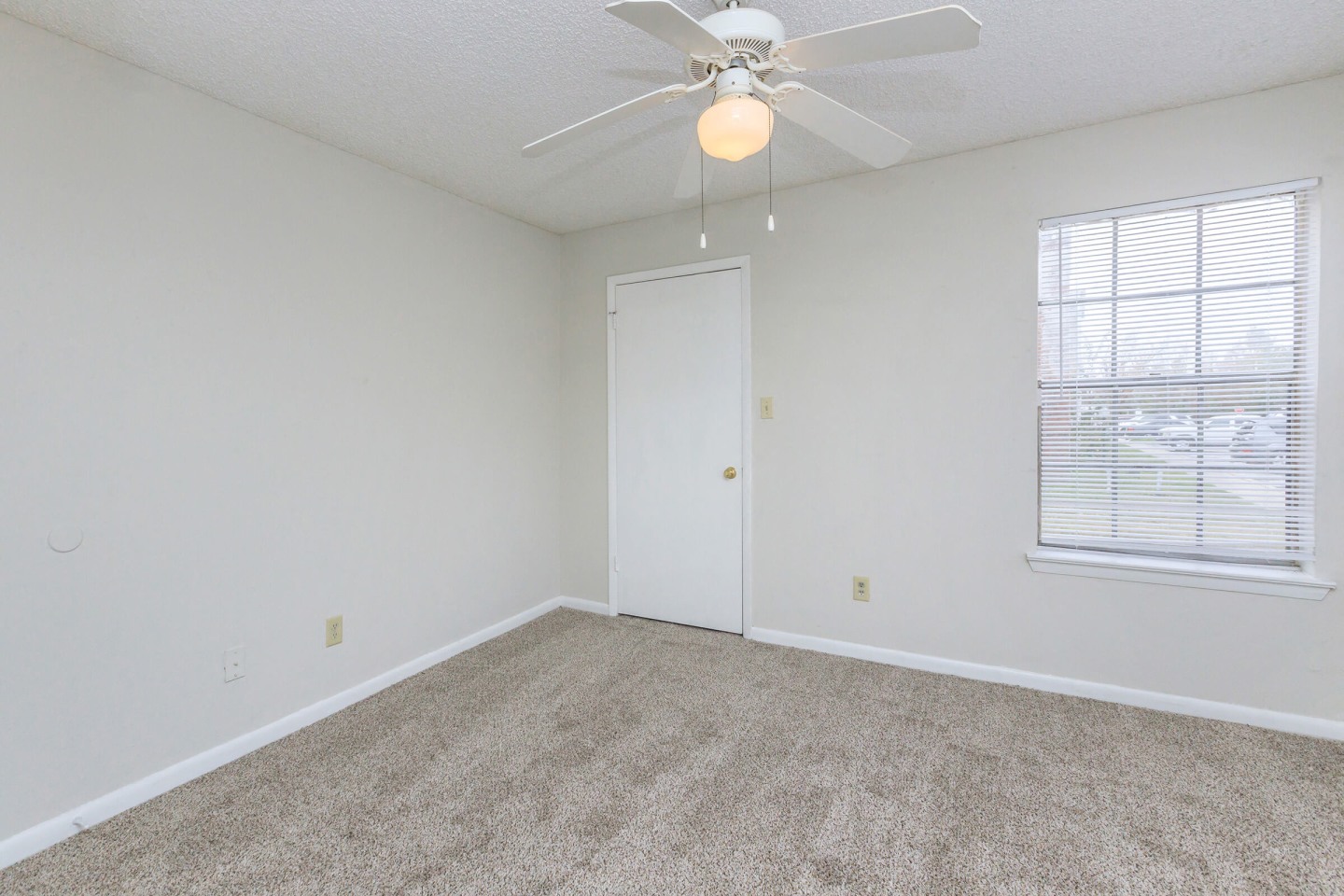 Regency Gardens Condos Image 15