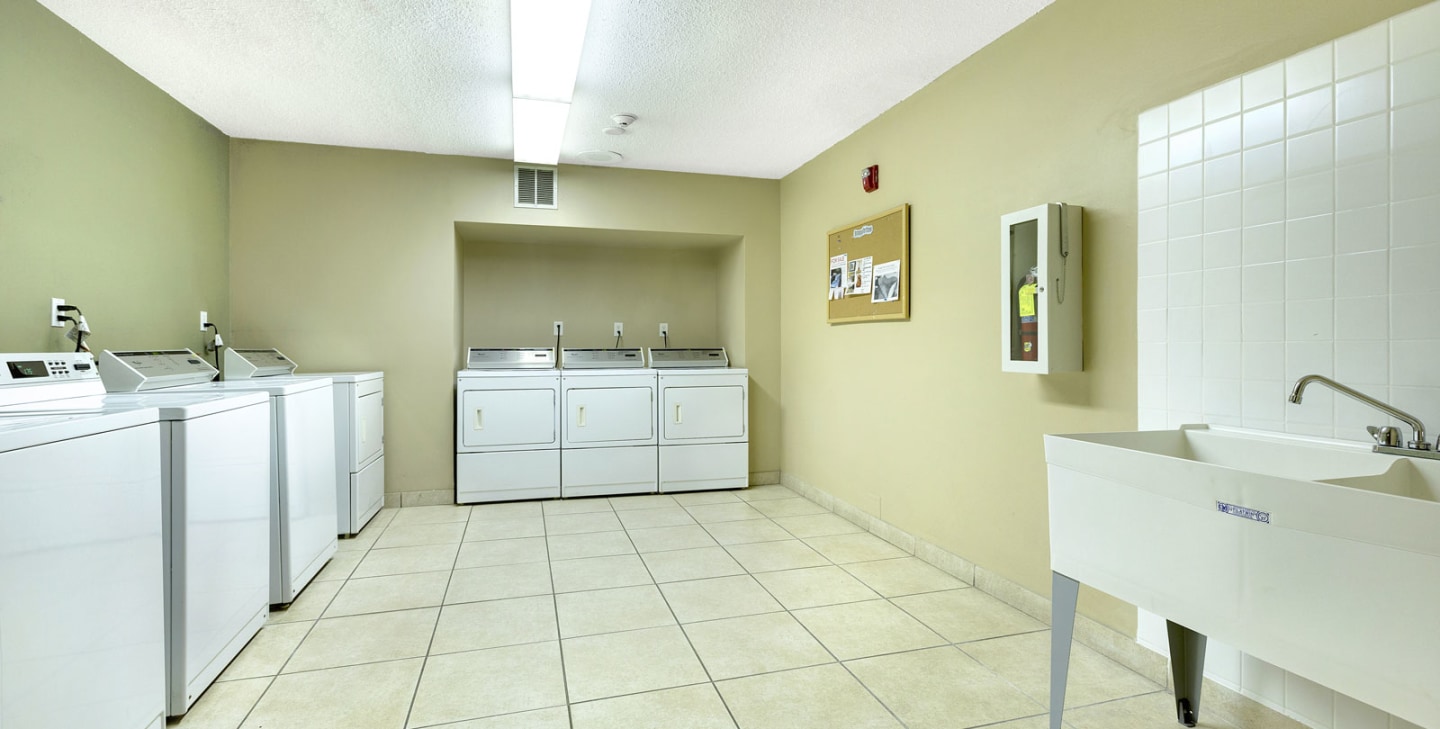 Willow Creek Apartments Image 8