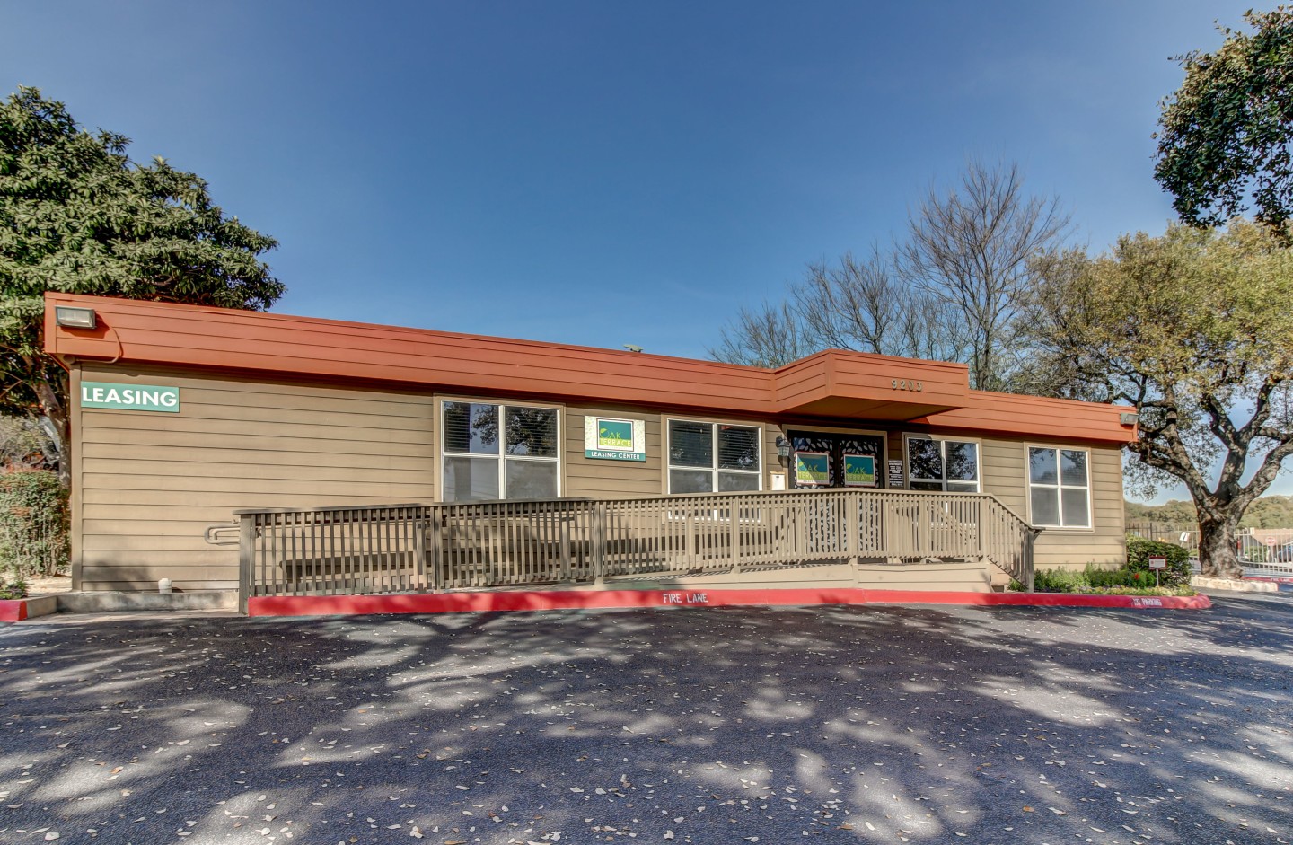 Oak Terrace Image 18