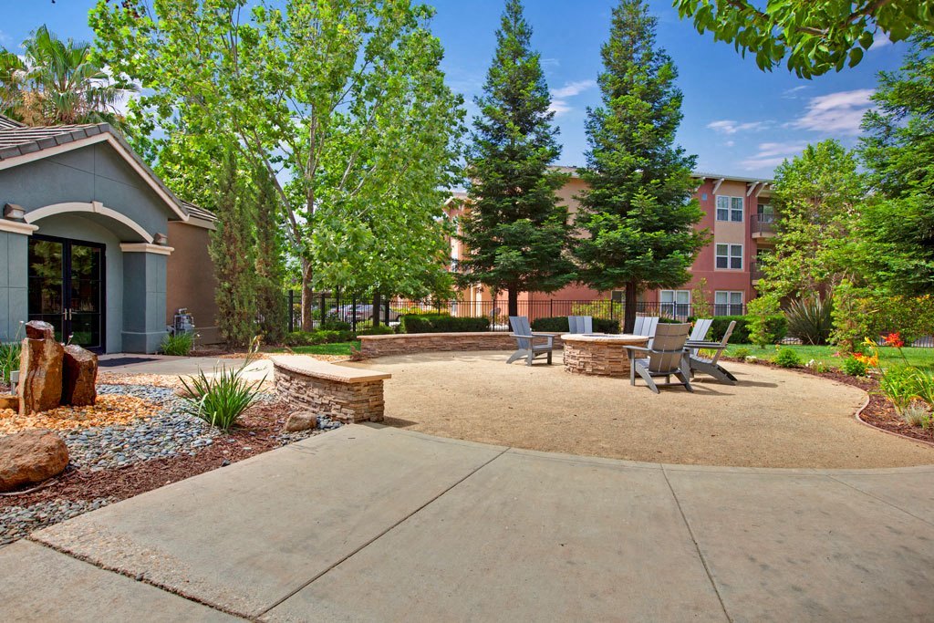 Broadleaf Apartments Image 115