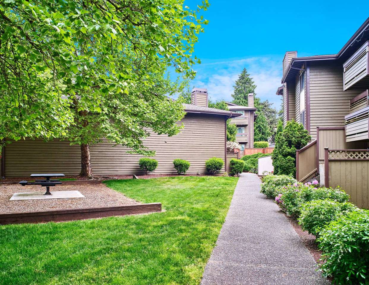 Heritage Grove Image 13