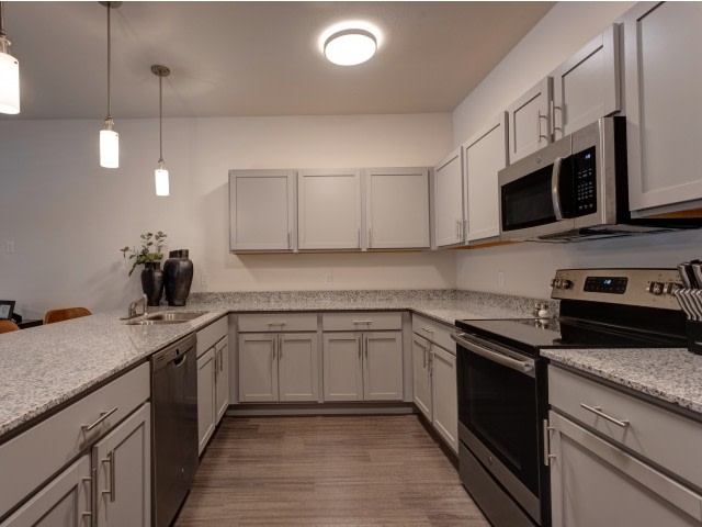 Backwater Cove Apartments Image 15