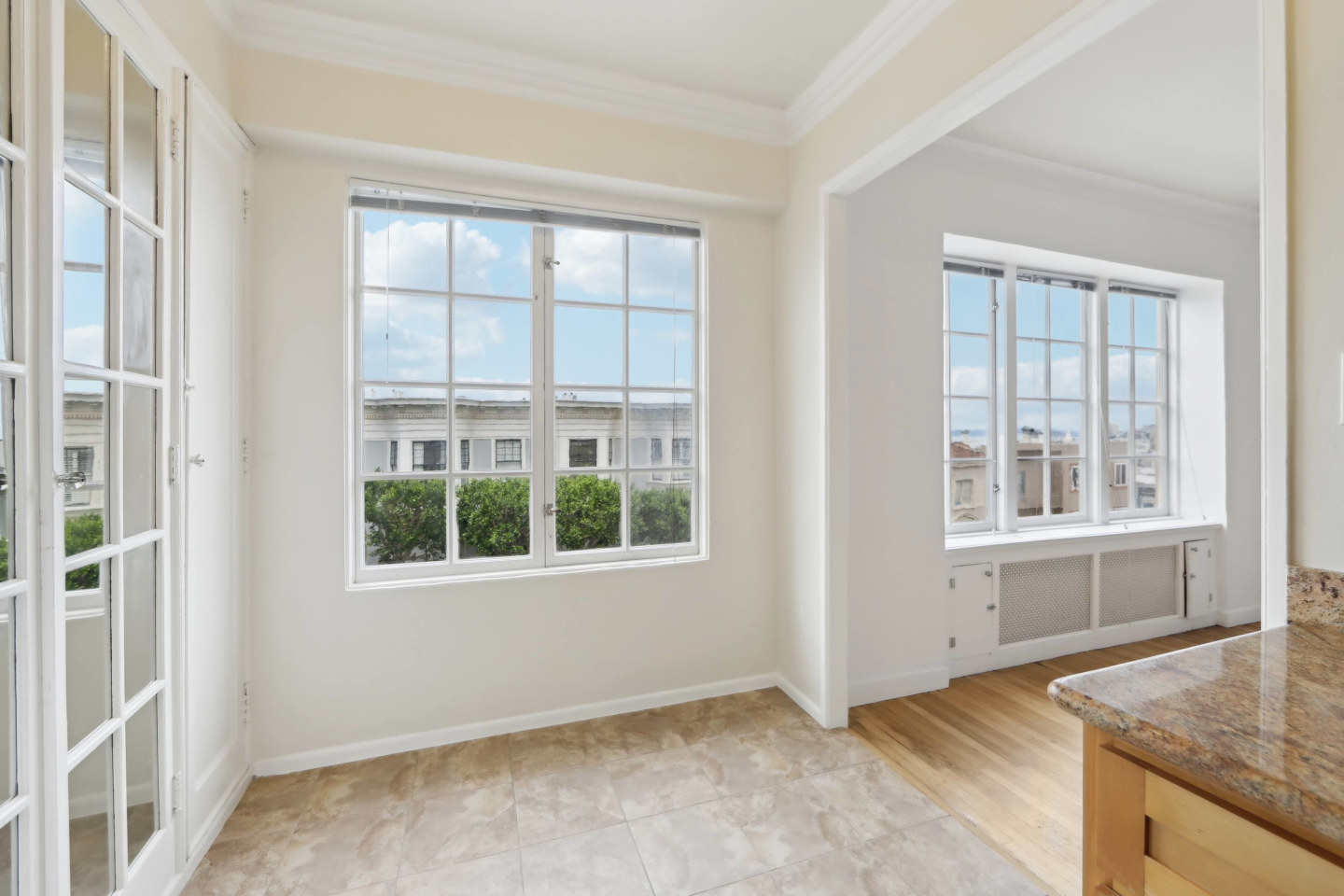 899 Green Street Image 14