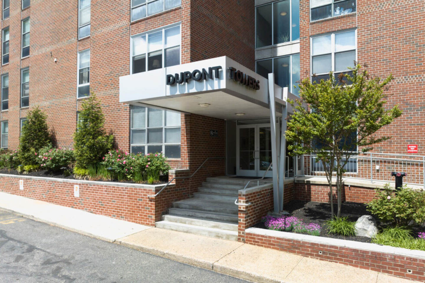 Dupont Towers Image 24