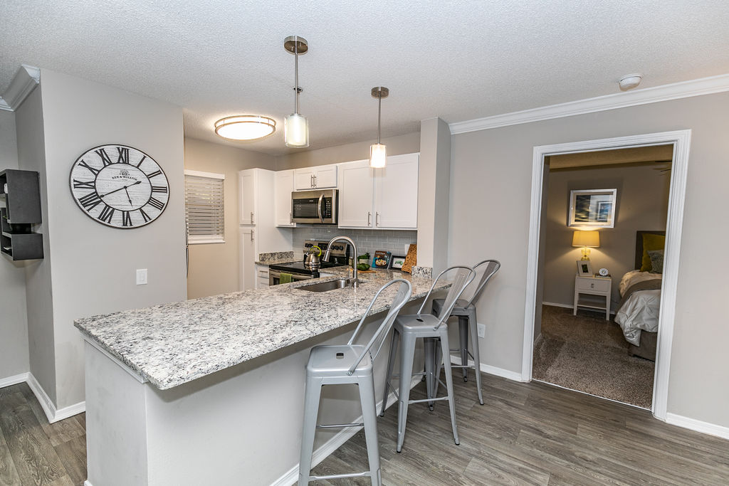 1401 West Paces Image 31