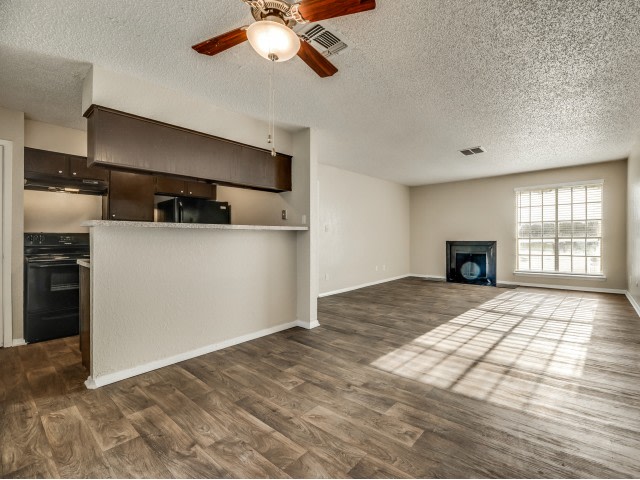 West Wind Apartments Image 4