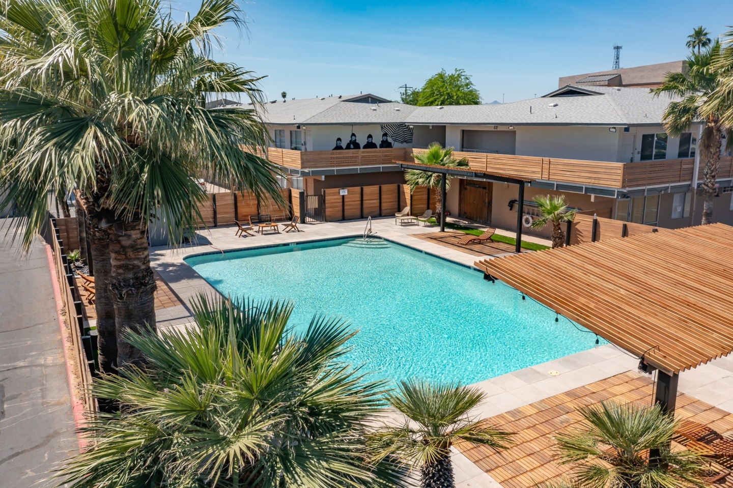 Sunset Sound Studio Apartments Image 11