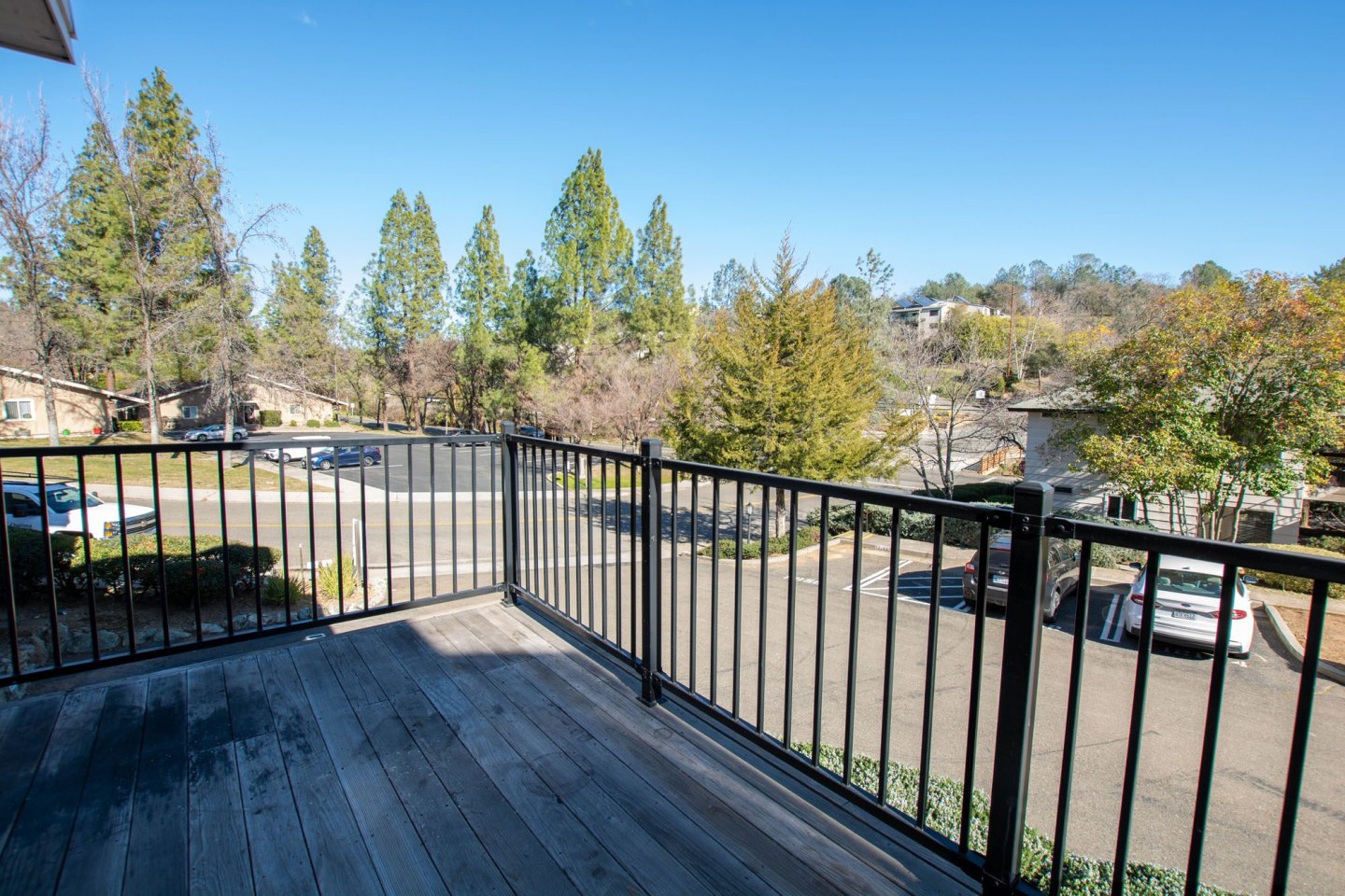 Persimmon Terrace Image 14