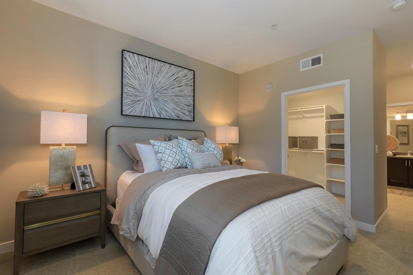 Esencia Sur Apartment Homes Image 54