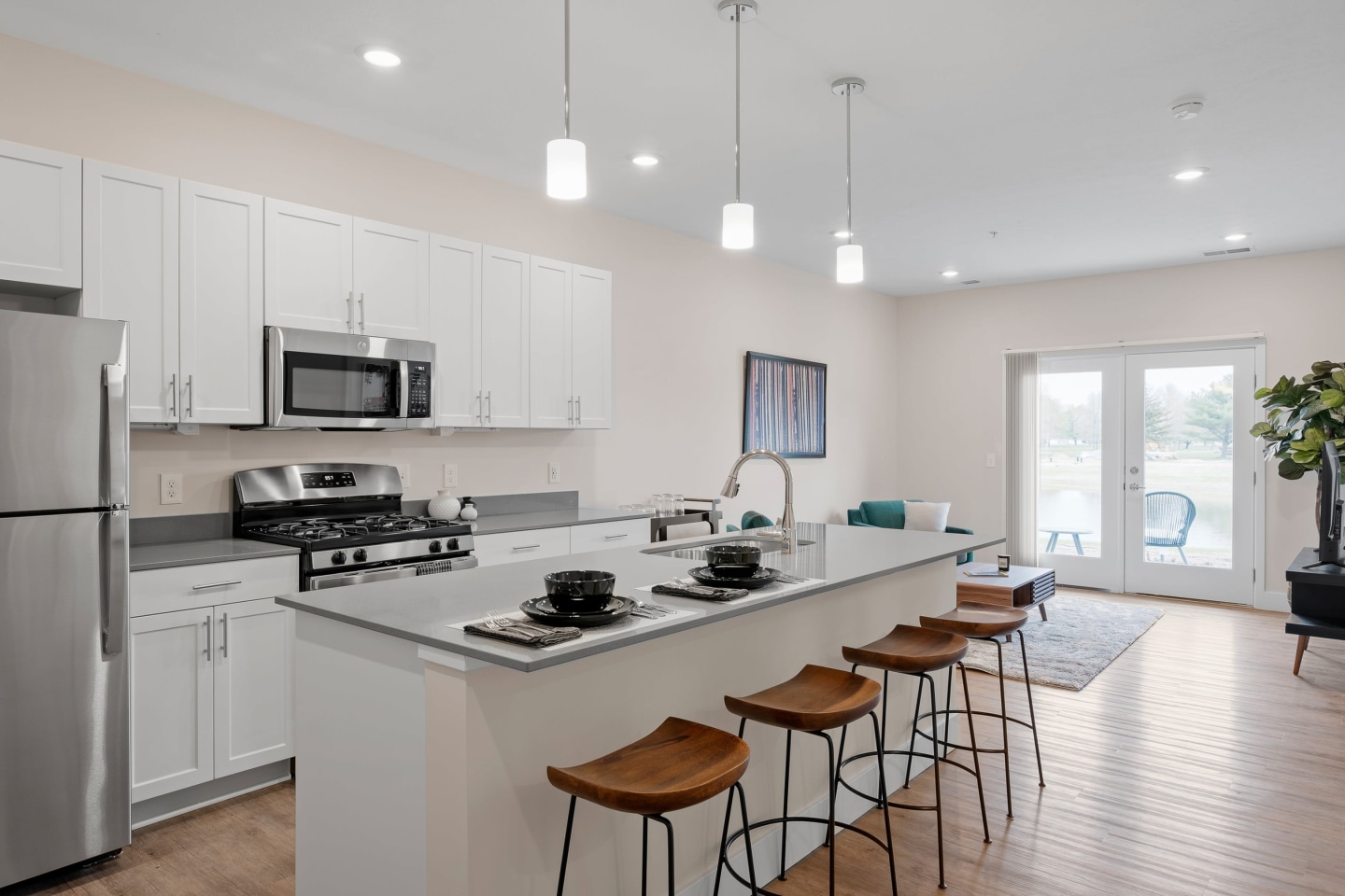 Harmony Lake Apartment Homes Image 4