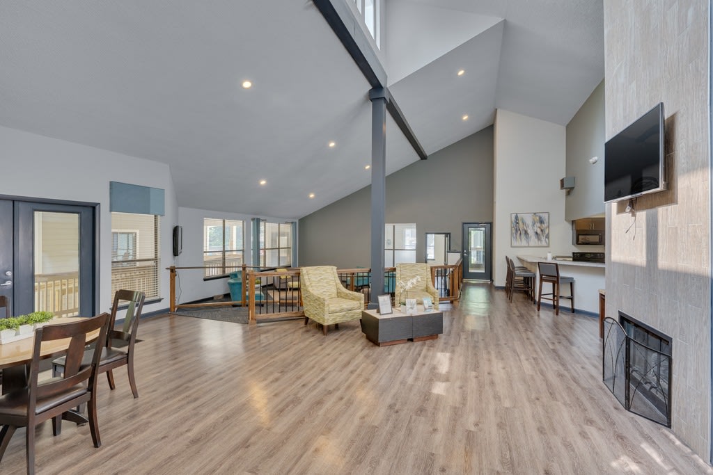 The Retreat at Lake Johnson Apartments Image 31