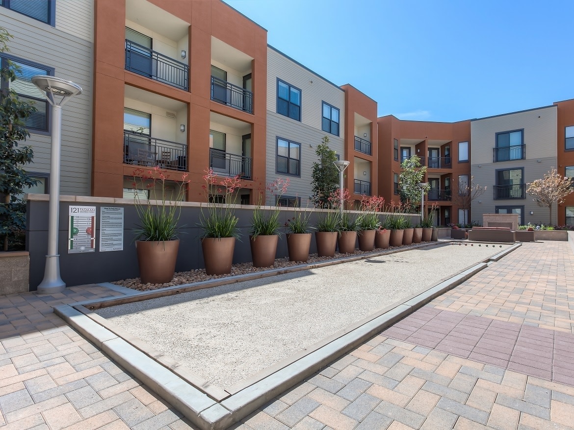 121 Tasman Image 20