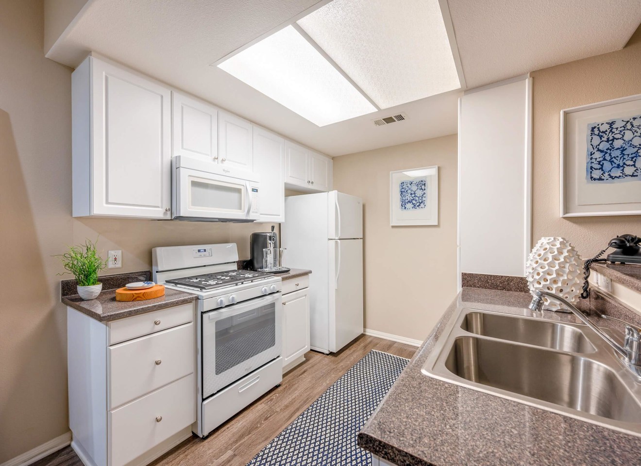 Laurel Terrace Apartment Homes Image 51