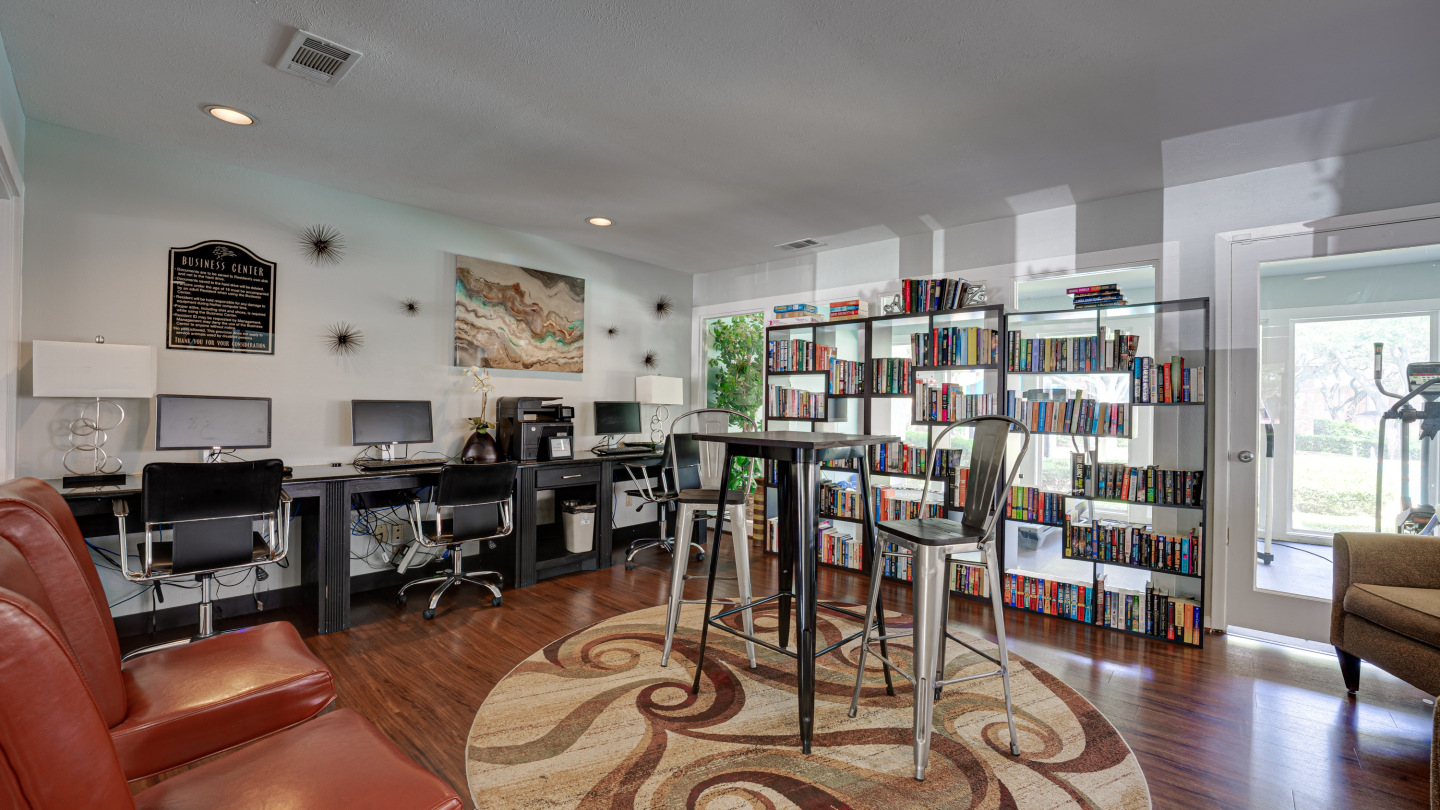 Southern Oaks Image 30