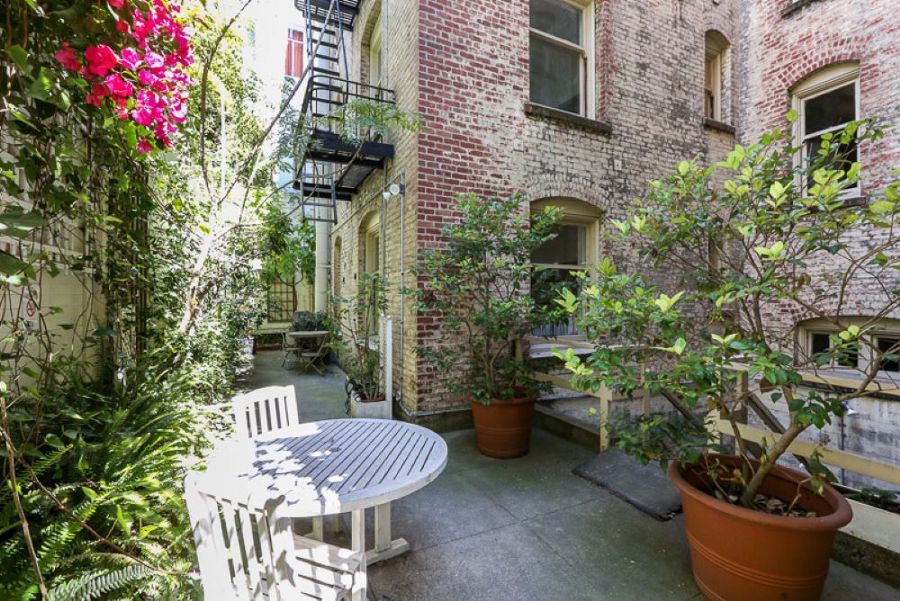 952 Sutter St. Image 17