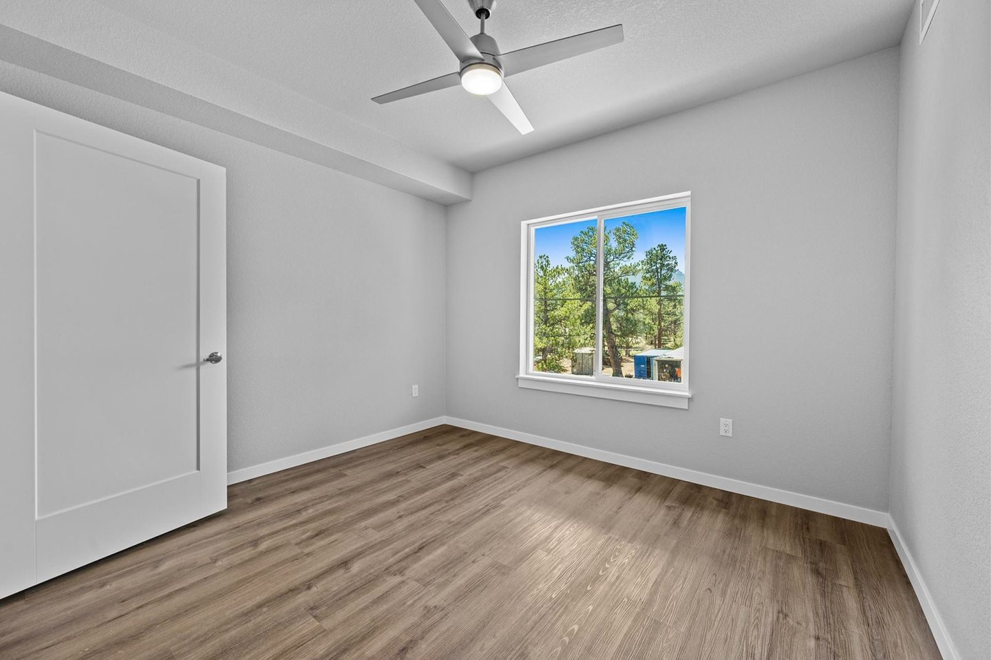 Prospector Apartments Image 42