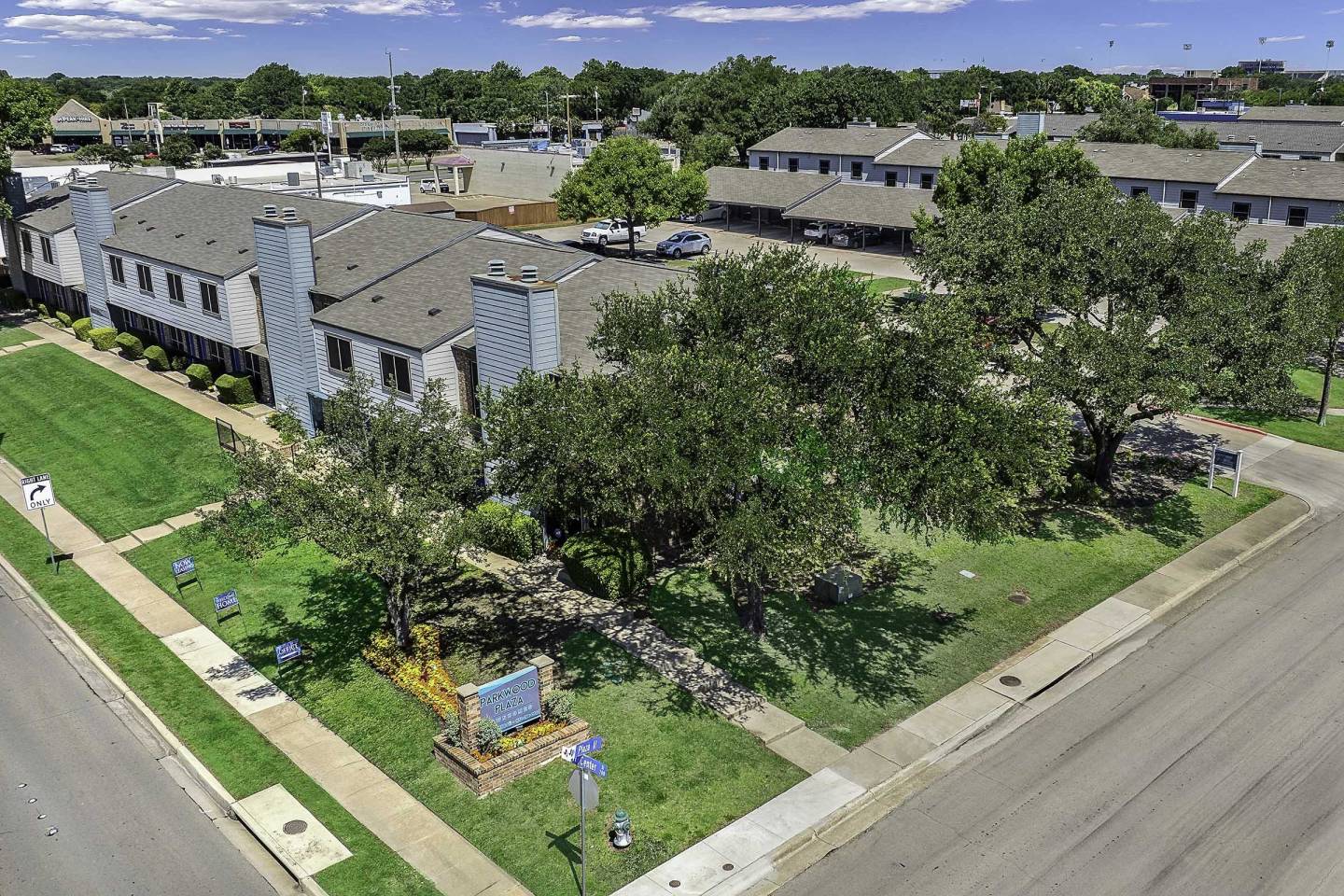 Parkwood Plaza Townhomes Image 10
