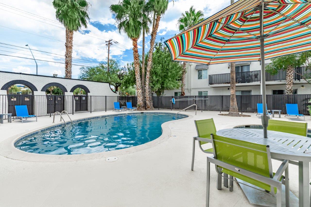 Icon Apartment Homes Image 2