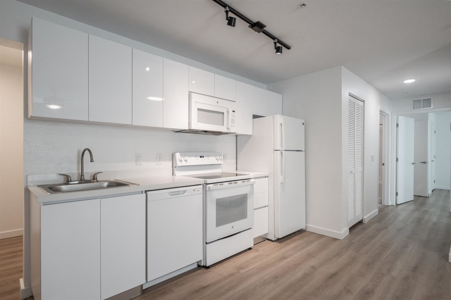 Summer Lake Villas Image 20