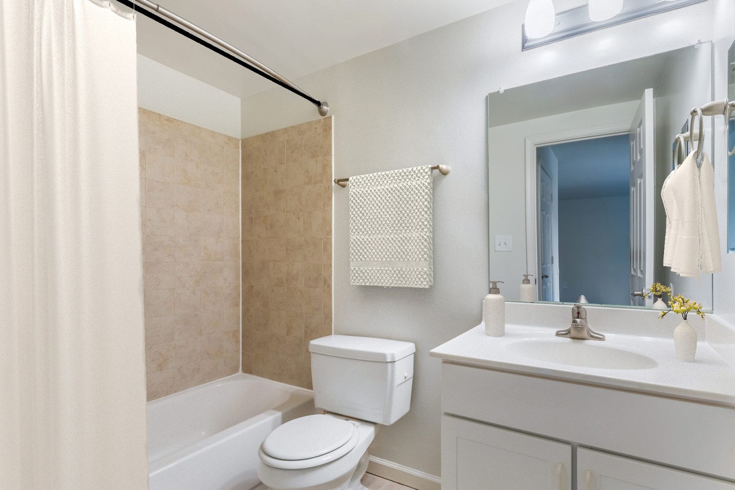 Saddle Brooke Apartments Image 16