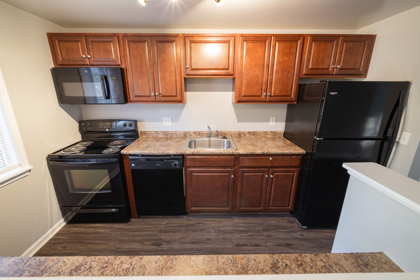 Willowbrooke Apartments & Townhomes Image 5