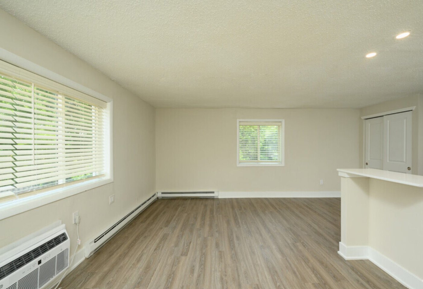 North Lane Apartments Image 5