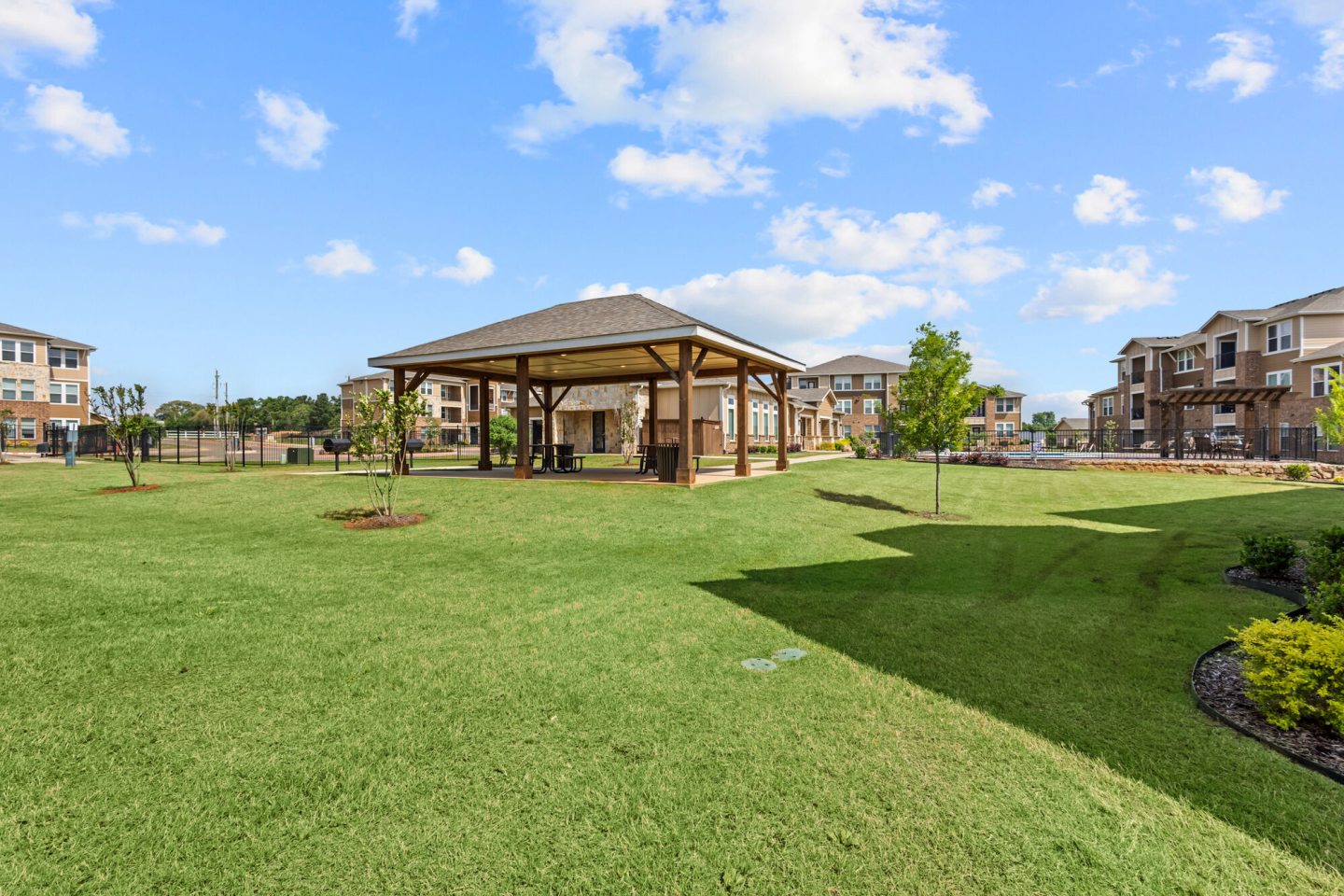 Deer Park Apartments Image 30