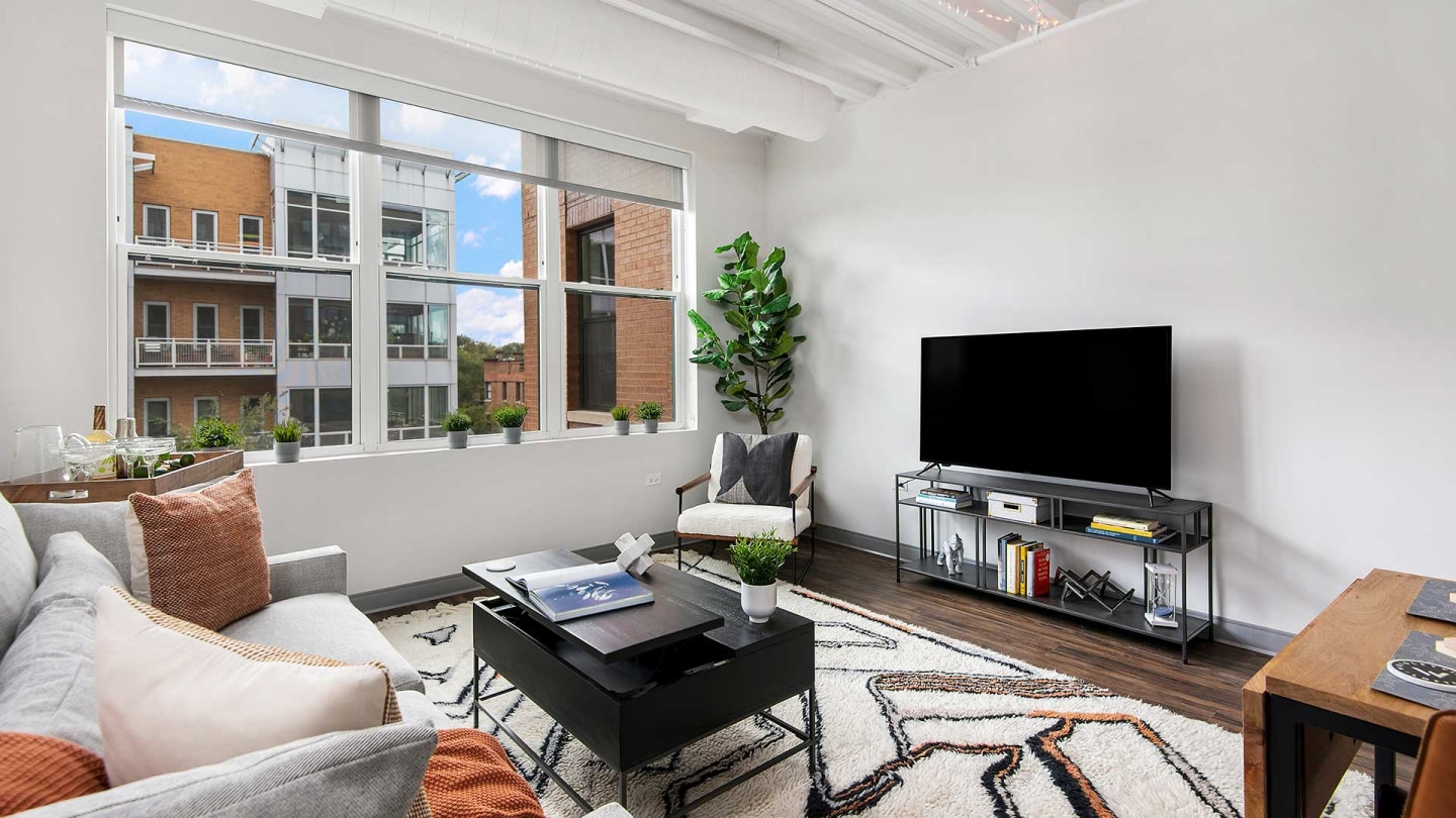 Wrigleyville Lofts Image 2