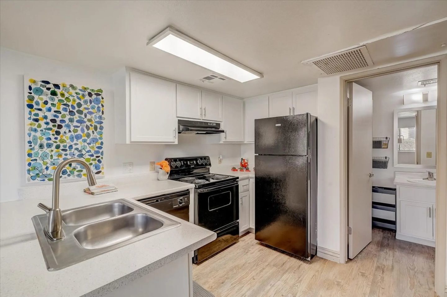 The Place at 2120 Image 6