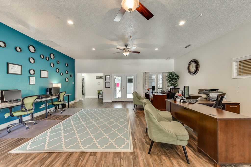 Luna Apartments Image 3