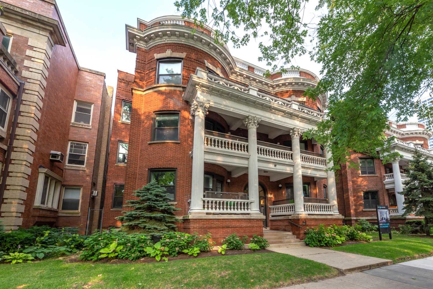 5487-5491 S. Hyde Park Boulevard Image 2