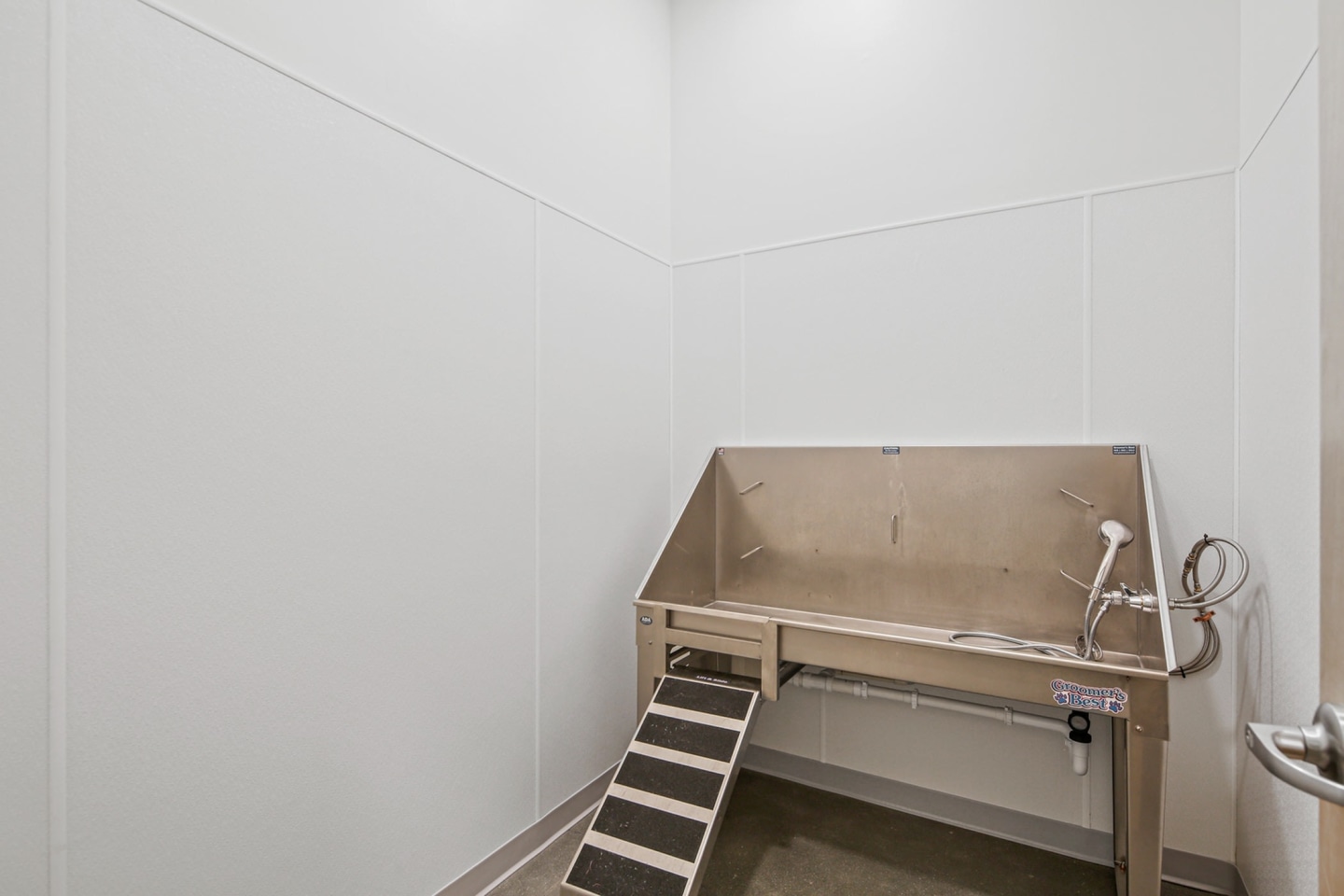 River House Apartments Image 38