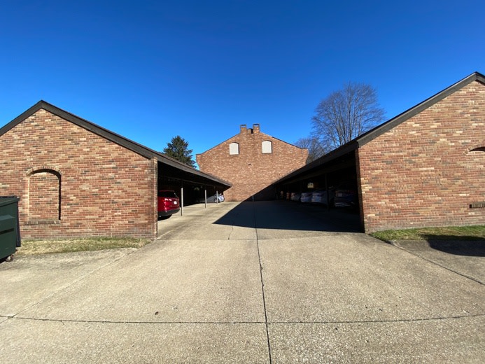 Carriage Hill Apartments Image 16