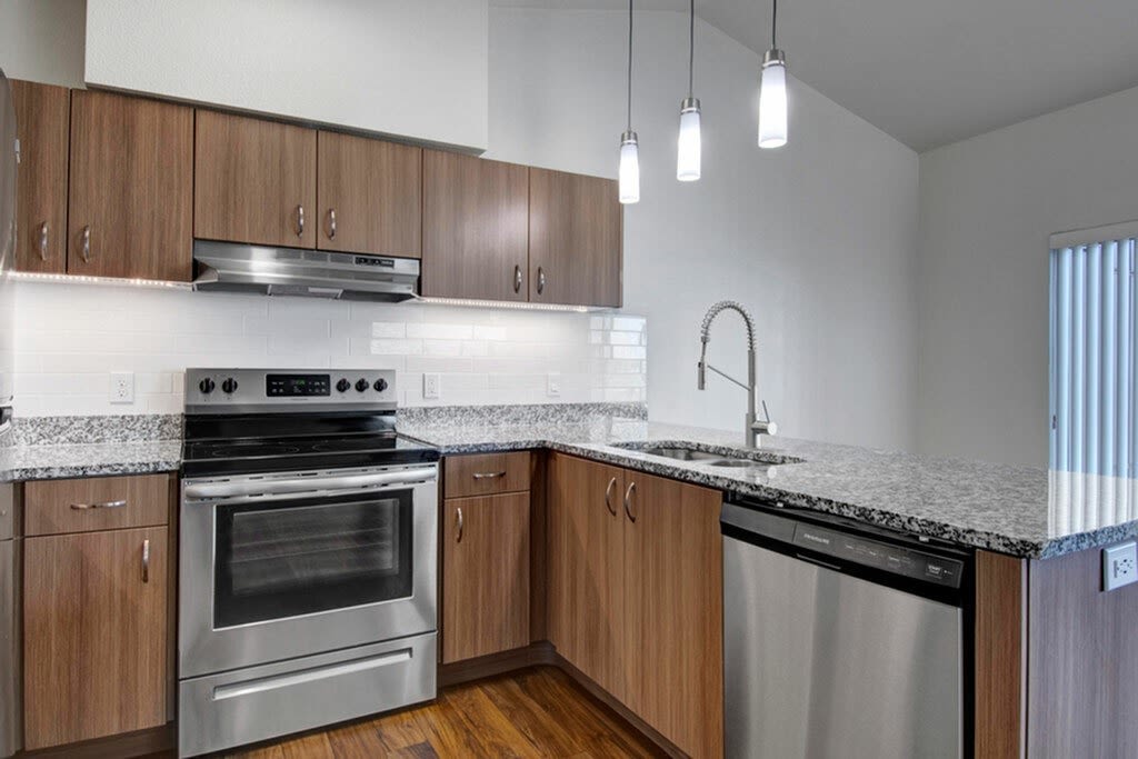 Bellevue Crossing Image 43