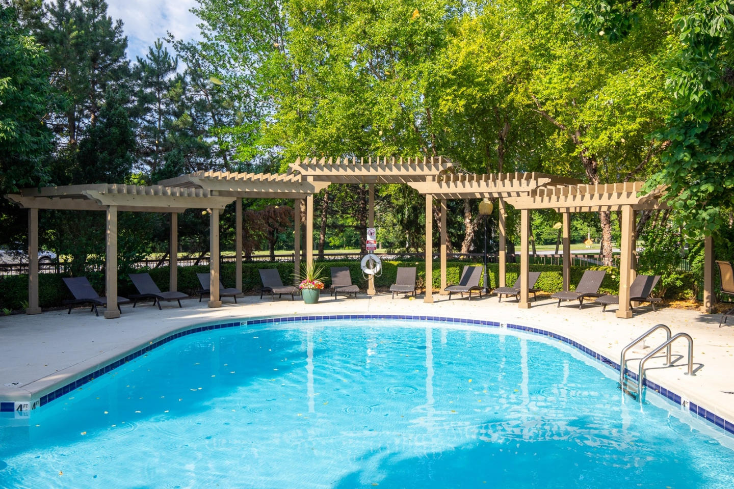 Crowne Chase Image 19