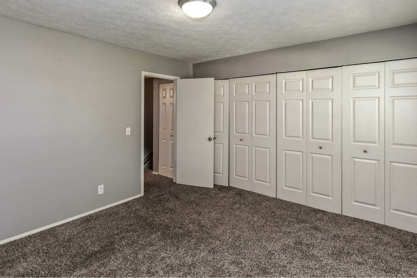 Terrace Garden Townhomes Image 24