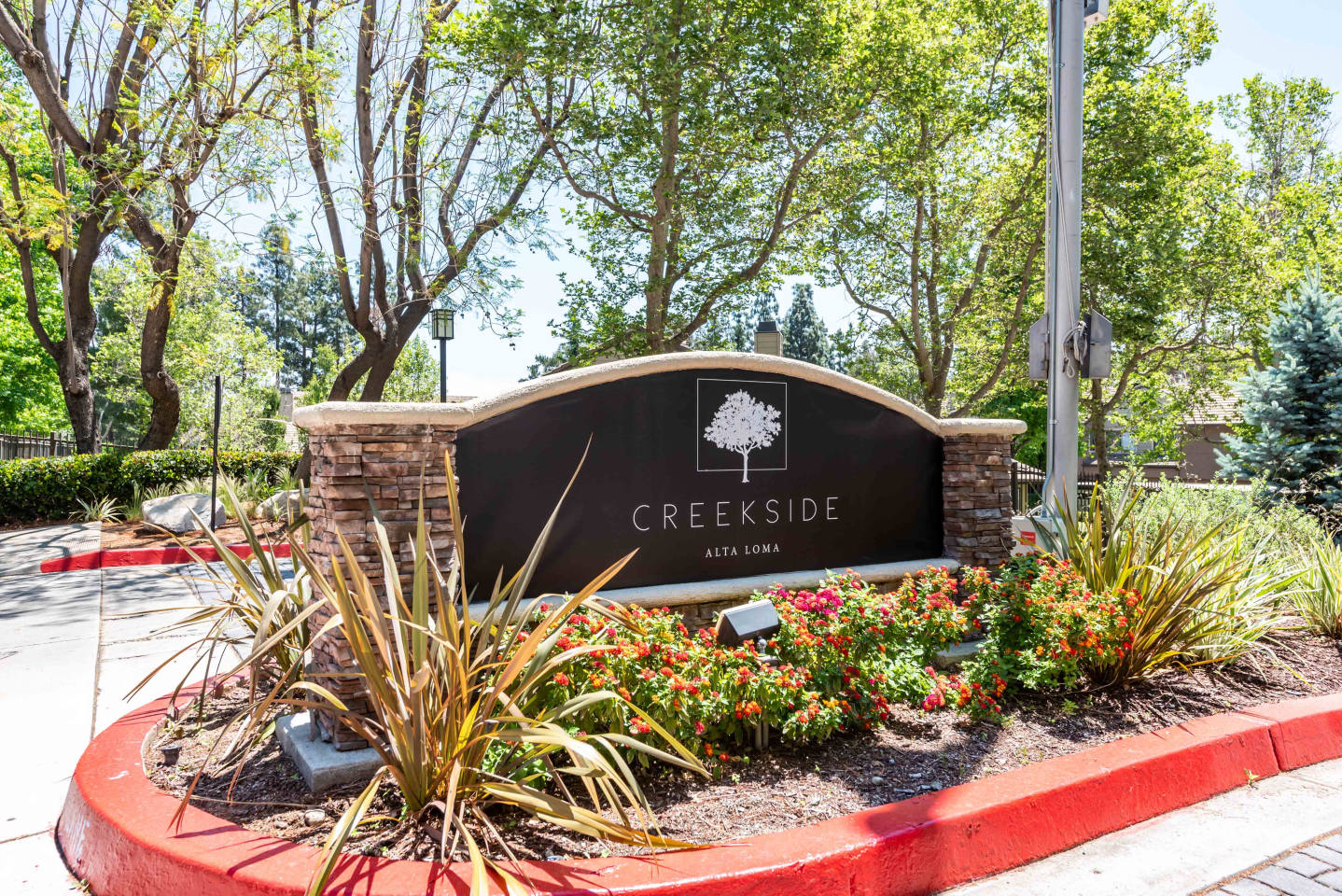 Creekside Alta Loma Image 14