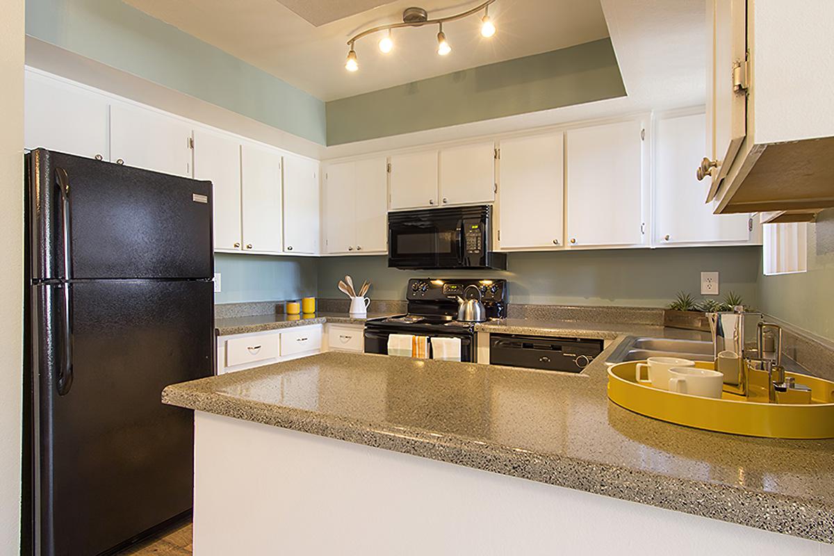 Coral Point Apartments Image 4