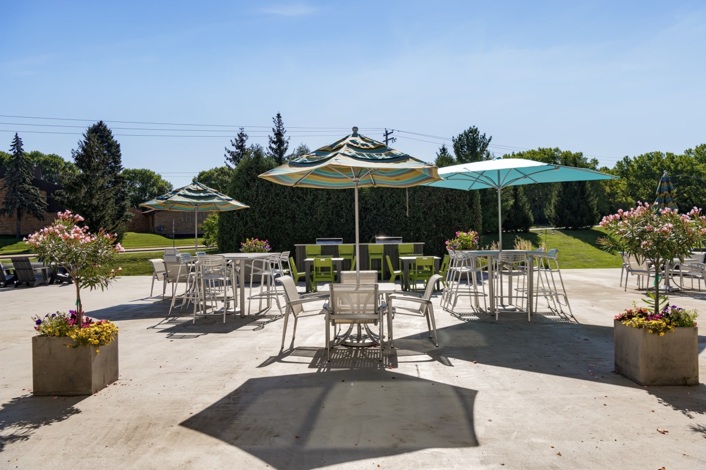 Pebblebrook Court Image 17