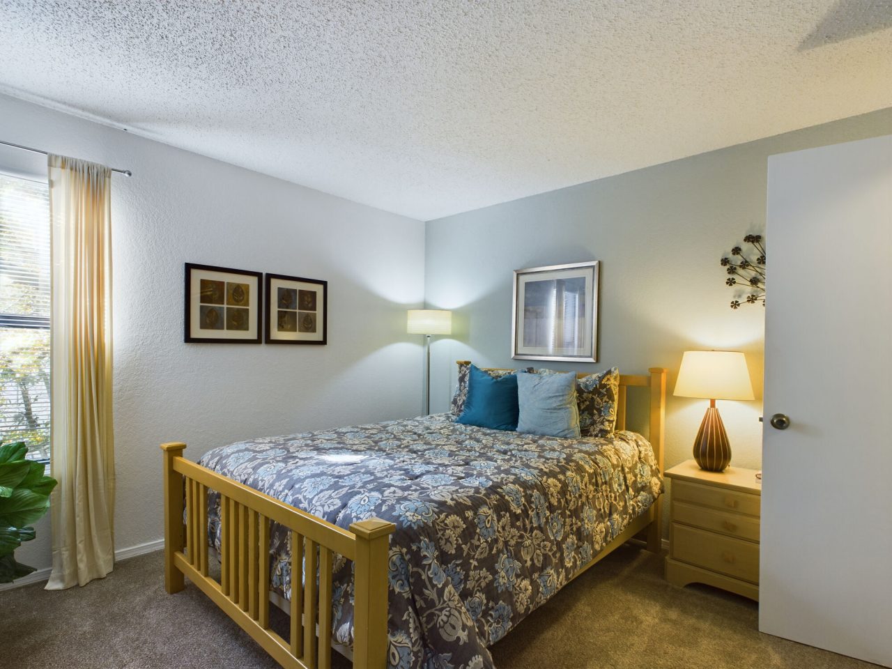 Raintree Apartments Image 13