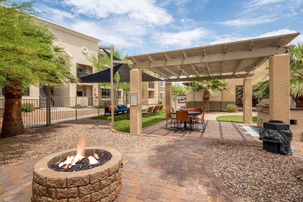 Equestrian Luxury Apartment Homes Image 15