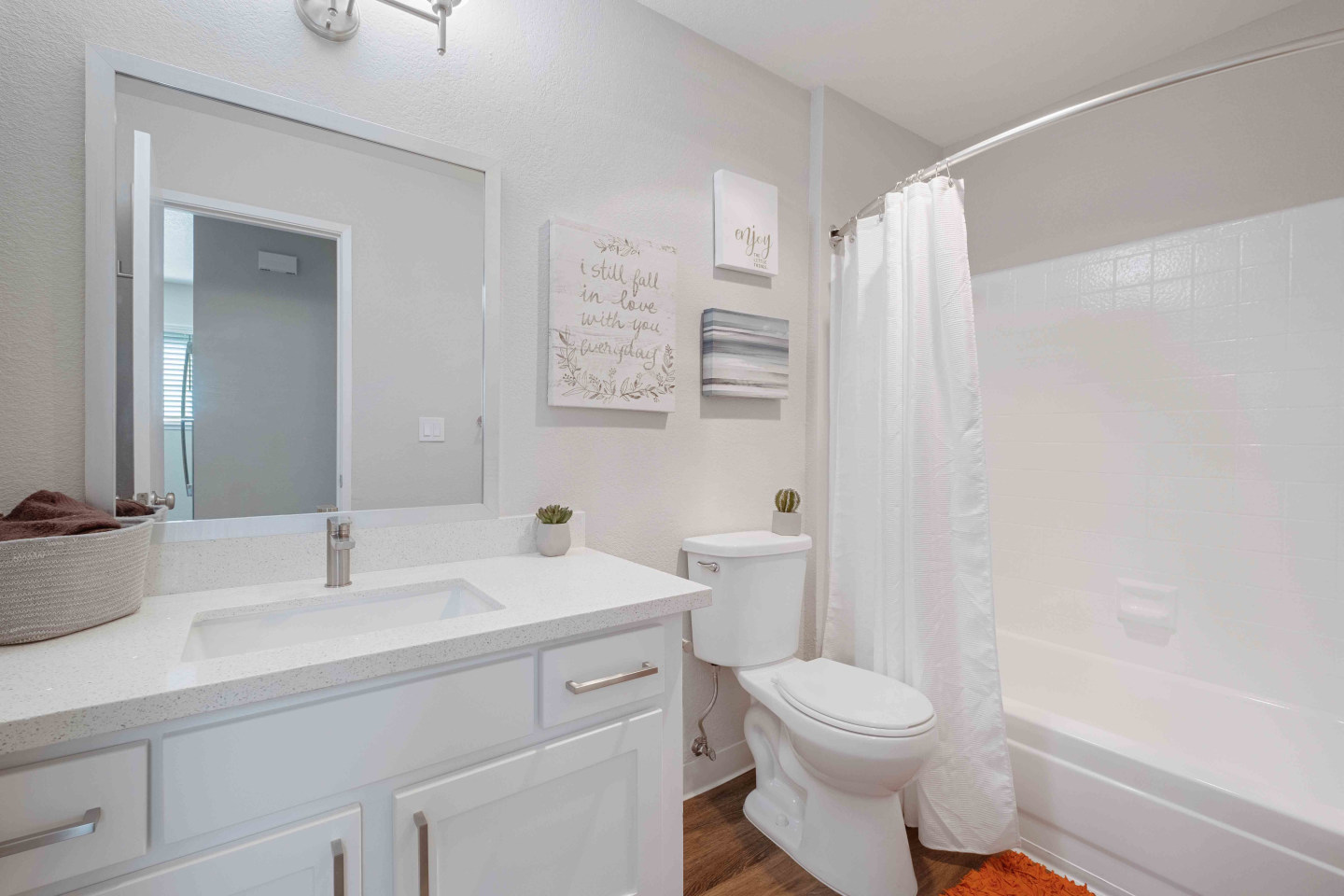 Terra House Apartments Image 11