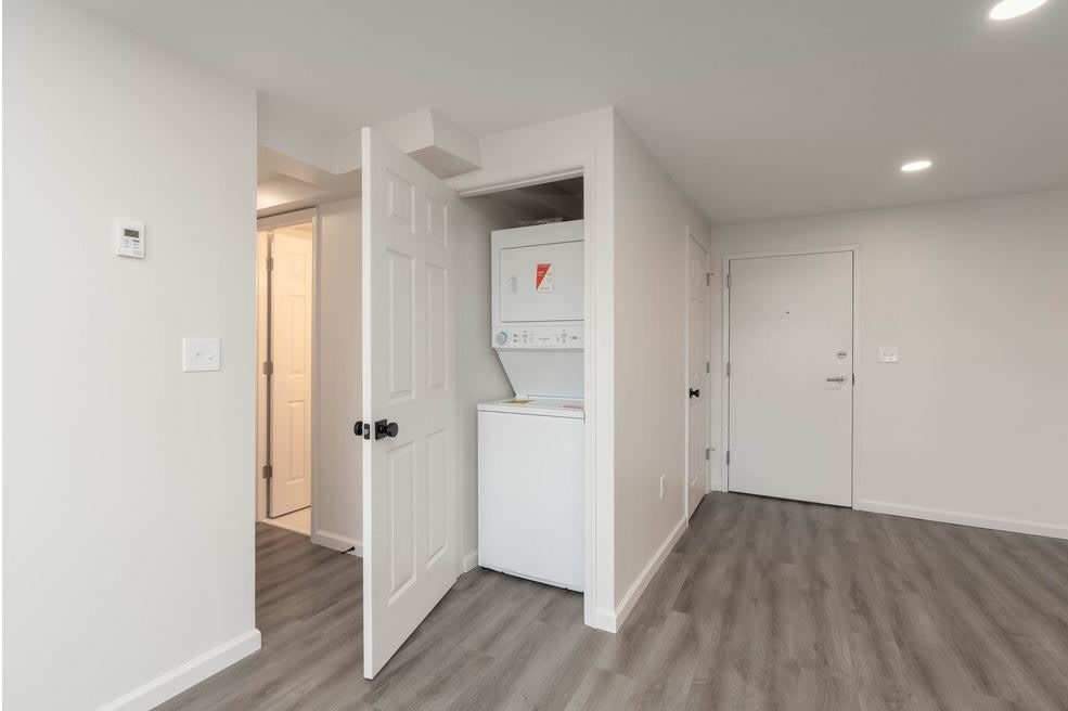 The Falls at Roland Park Apartments Image 9