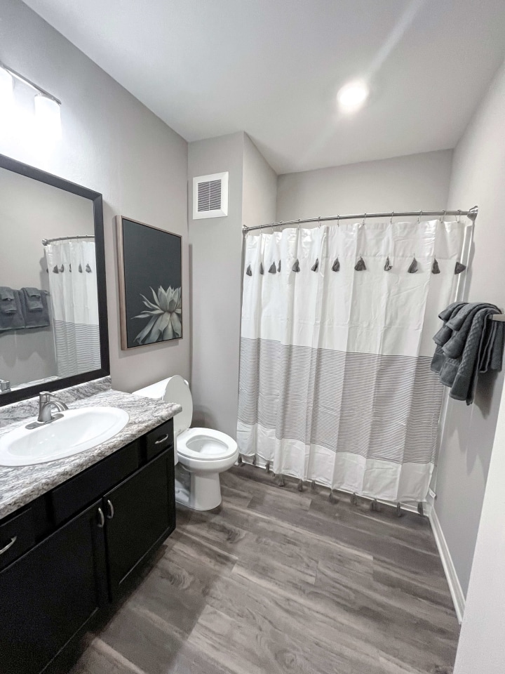 Promenade Luxury Apartments Image 30