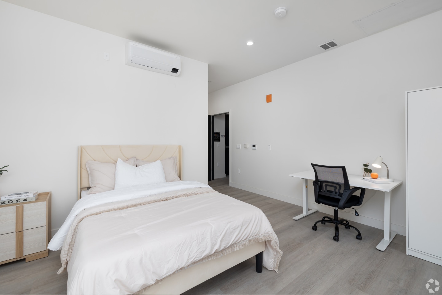1128 W 37th Drive - Co-Living Image 10