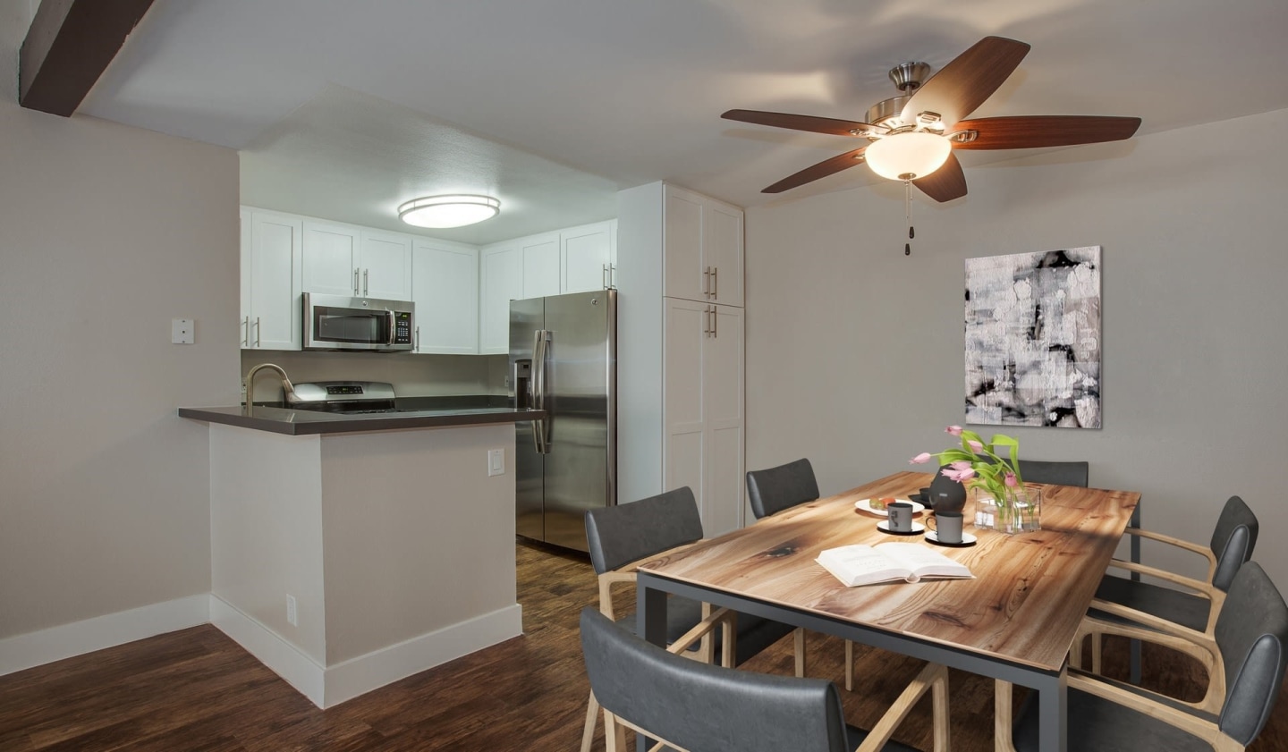 Malibu Canyon Apartments Image 3